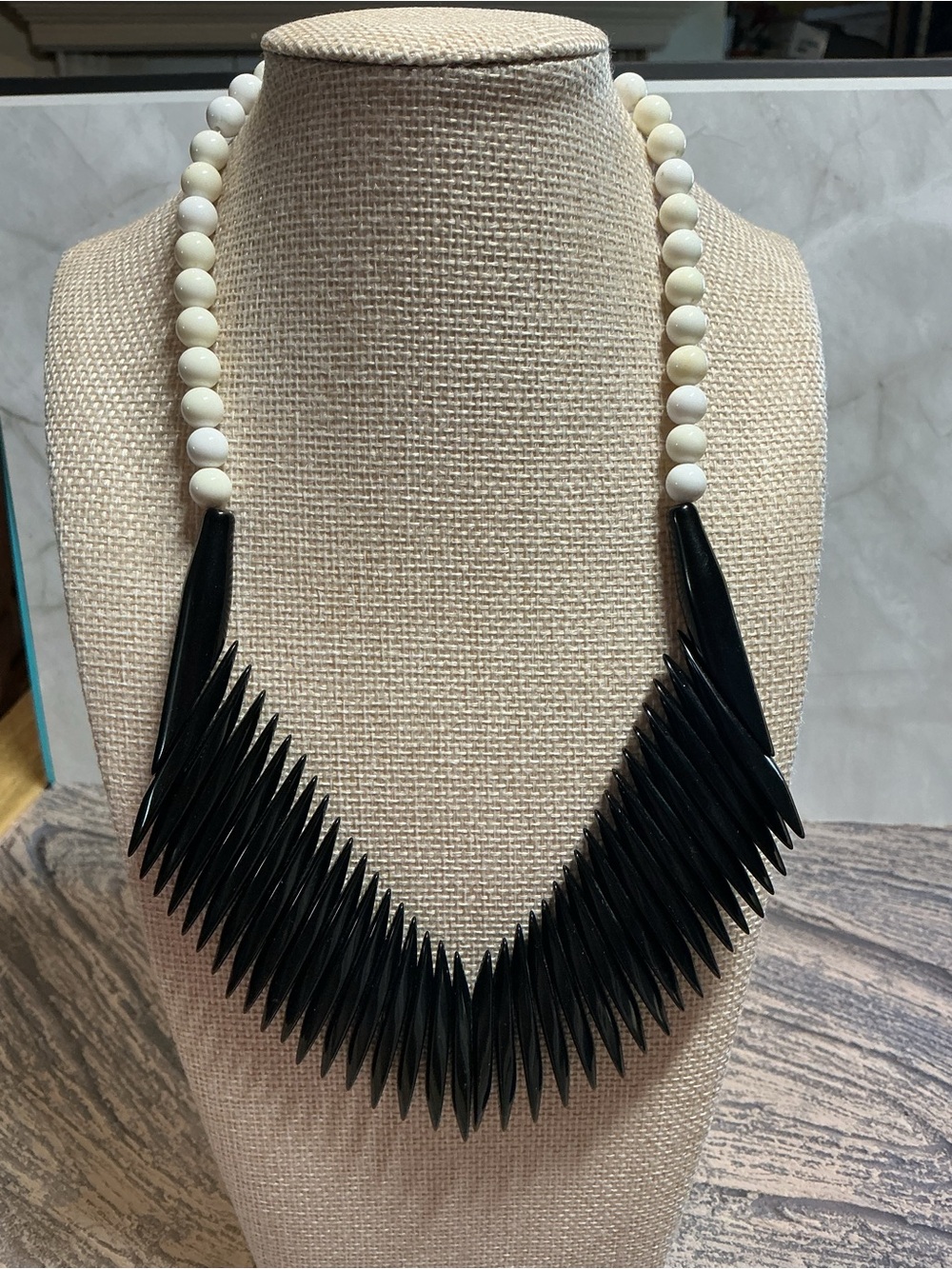 Vintage 80’s Black & White Spiky Necklace